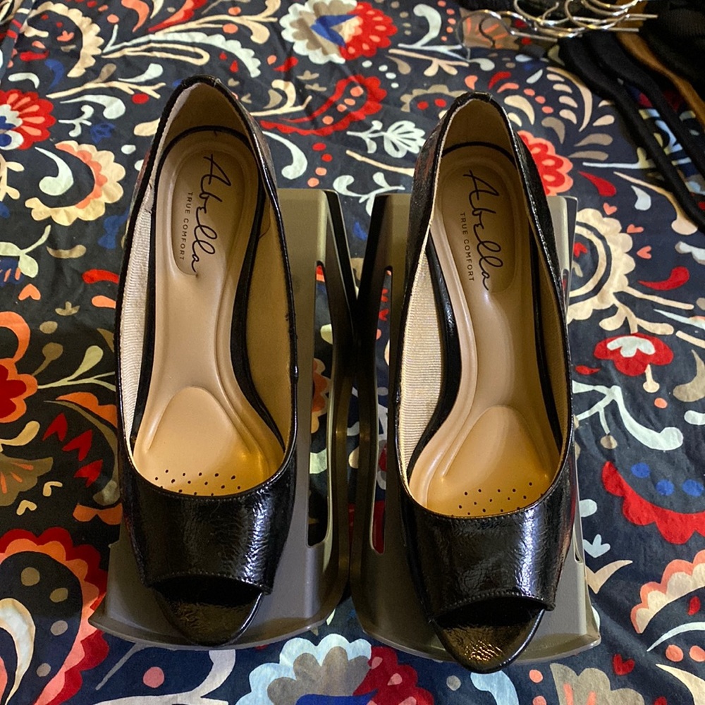Abella true comfort wedges.